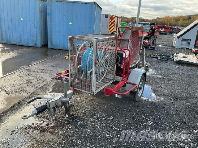  Winch Hoists and material elevators