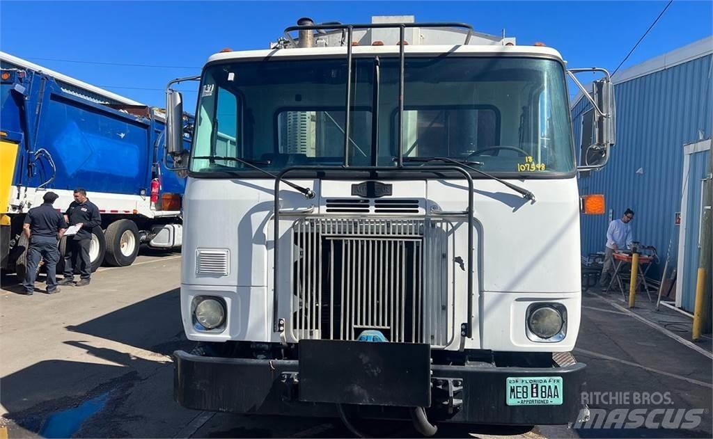 Autocar WX64 Waste trucks