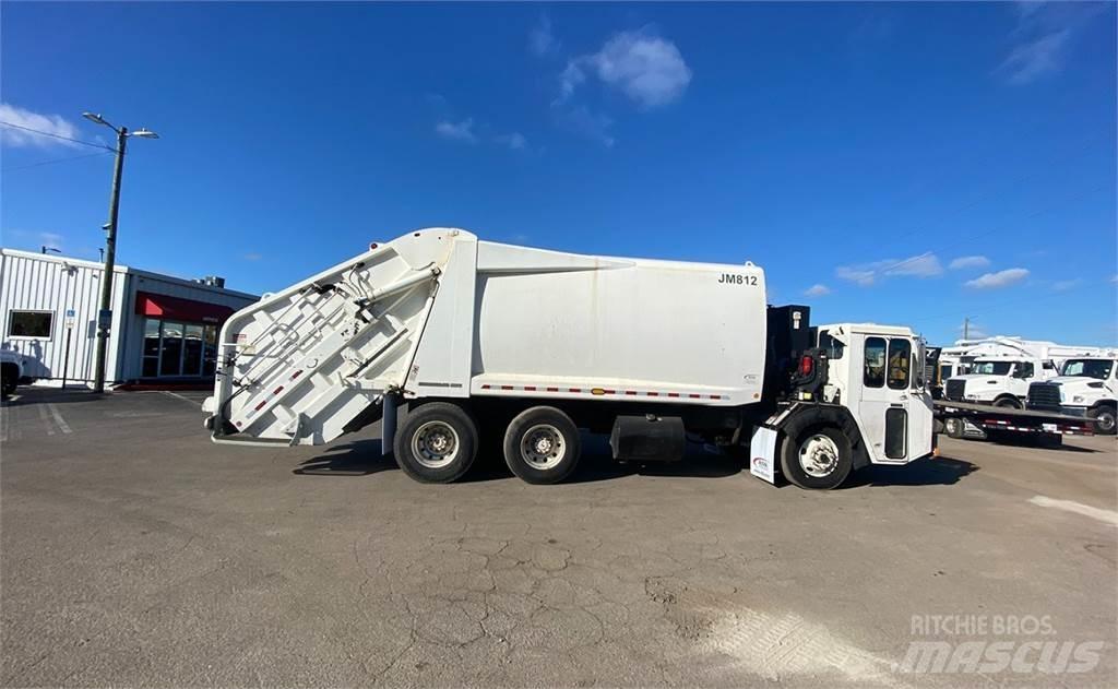 CCC LET2 Waste trucks