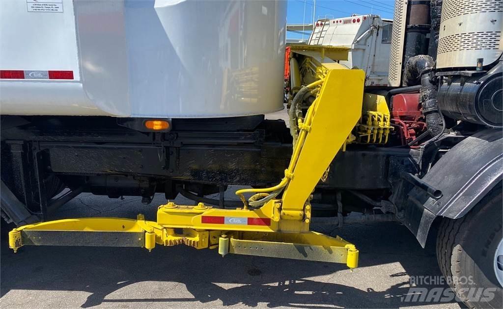 Mack LEU613 Waste trucks