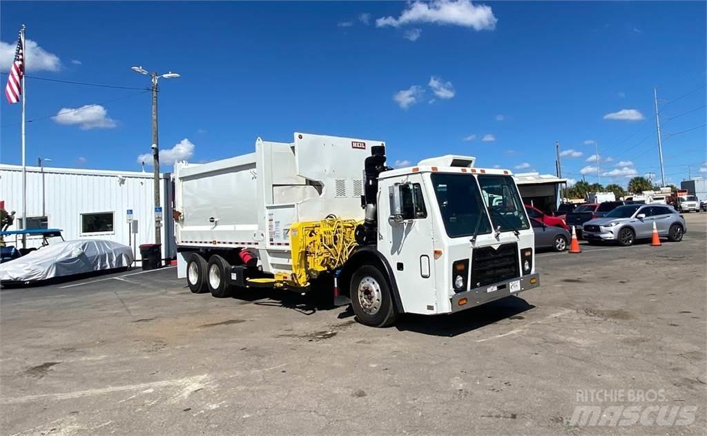 Mack LEU613 Waste trucks