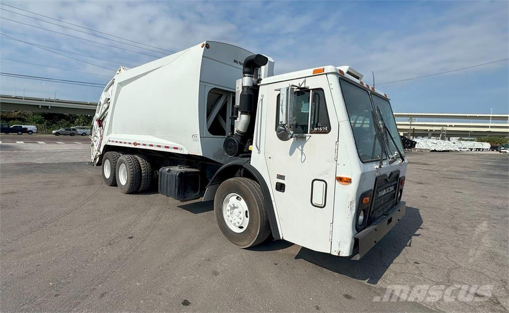 Mack LEU613 Waste trucks