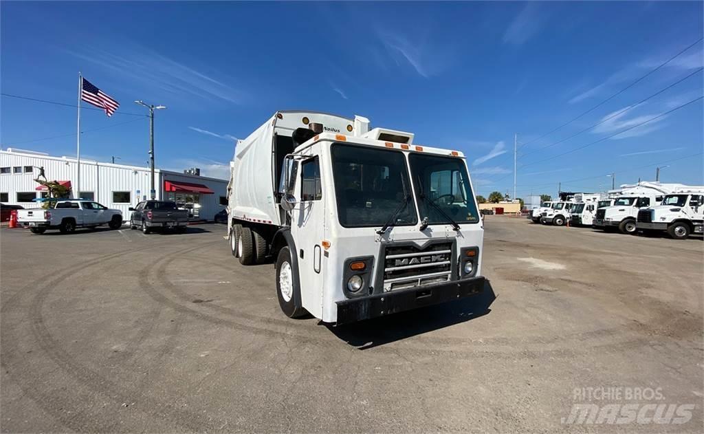 Mack LEU613 Waste trucks