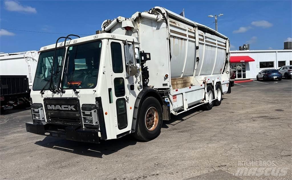 Mack LR613 Waste trucks