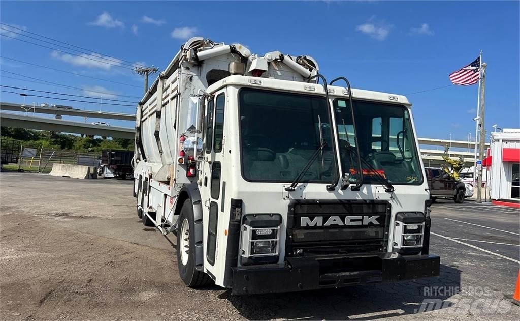 Mack LR613 Waste trucks