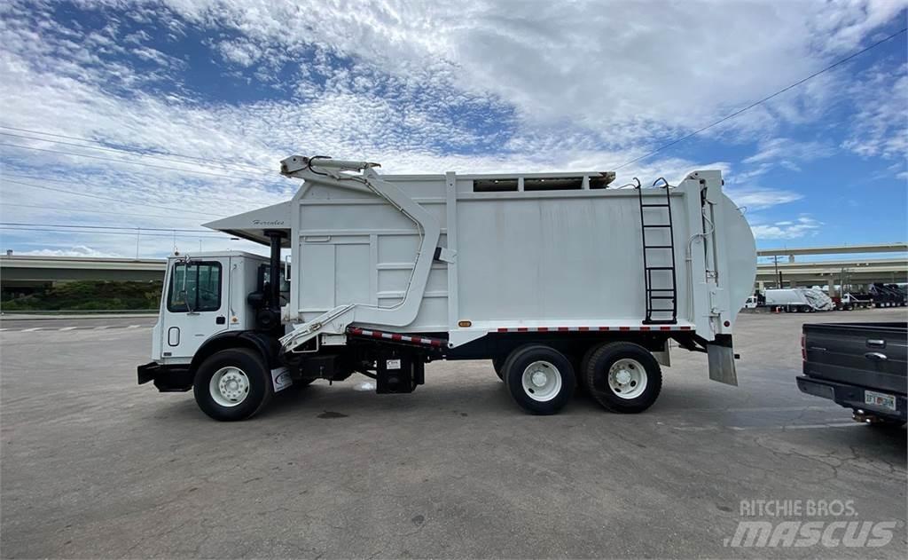 Mack MR688S Waste trucks