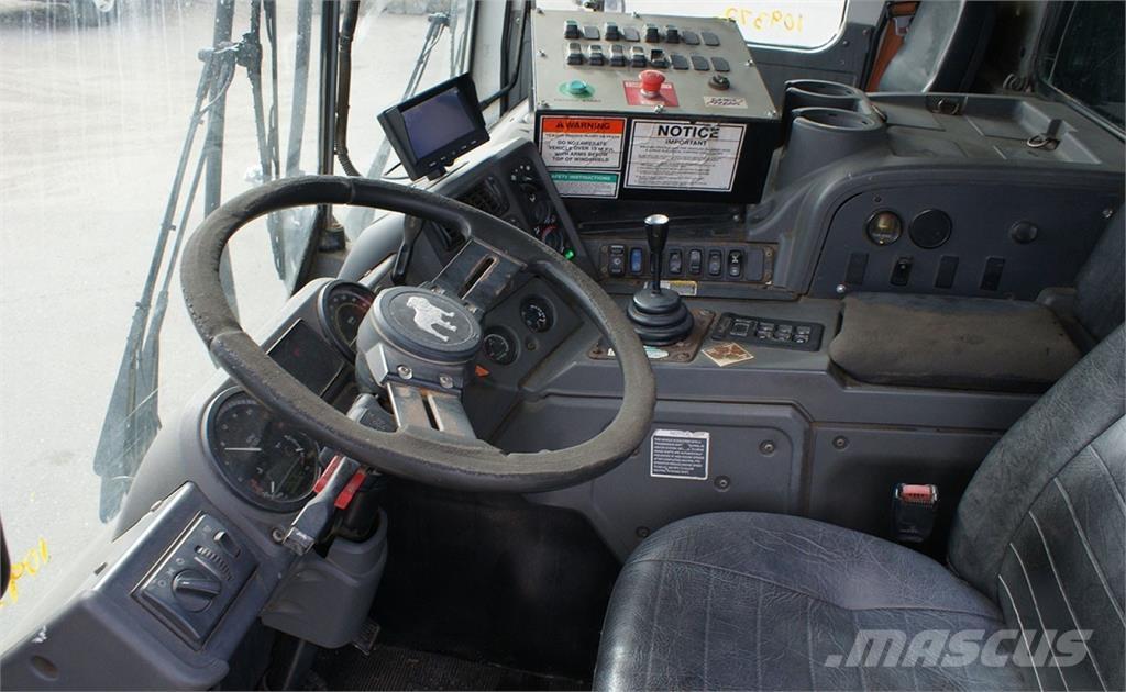 Mack MRU Waste trucks