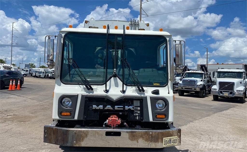 Mack TE64 Waste trucks