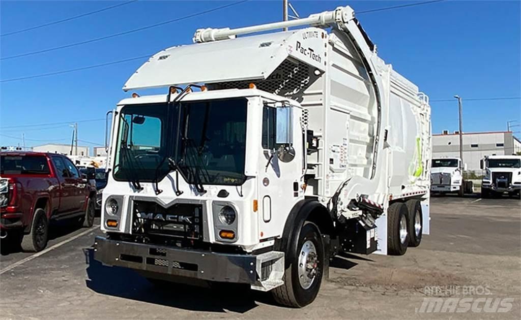 Mack TERRAPRO Waste trucks