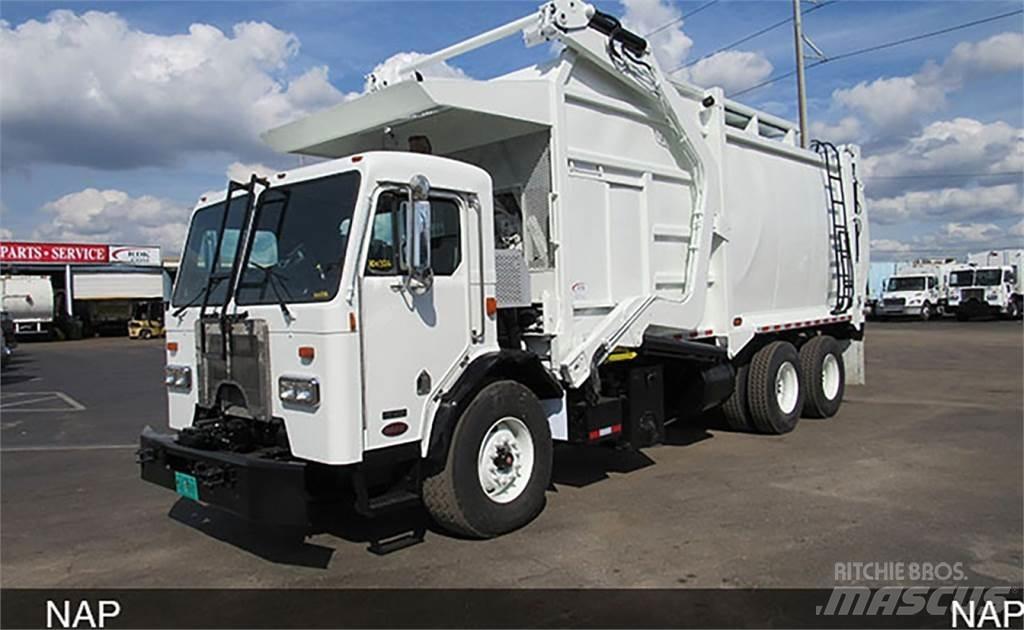 Peterbilt 320 Waste trucks