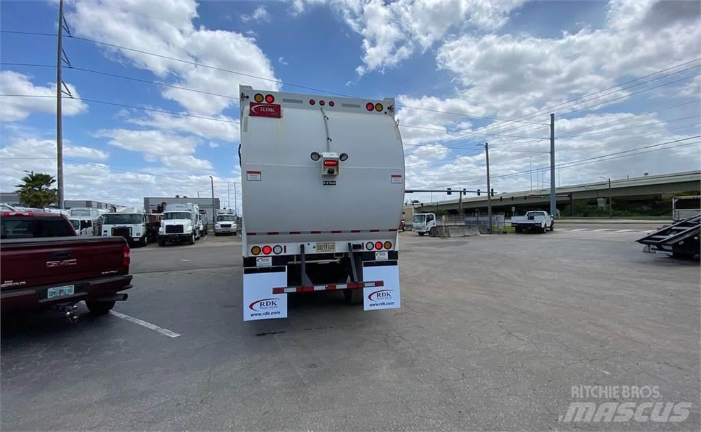 Peterbilt 520 Waste trucks