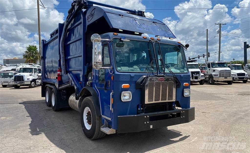Peterbilt 520 Waste trucks