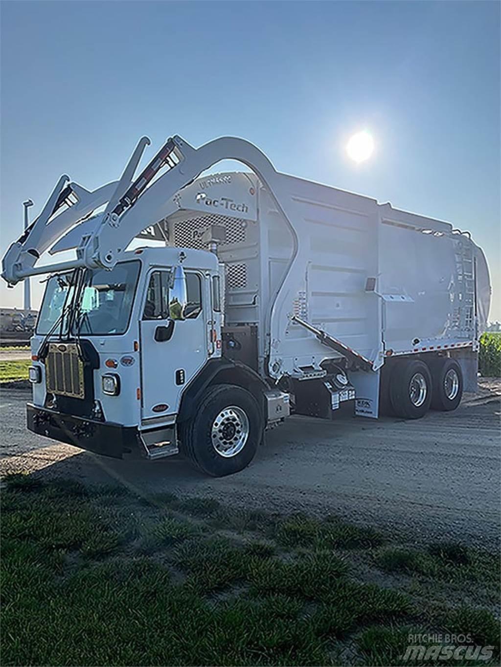 Peterbilt 520 Waste trucks