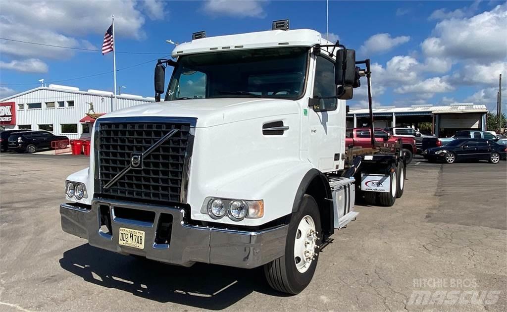 Volvo VHD64 Demountable trucks