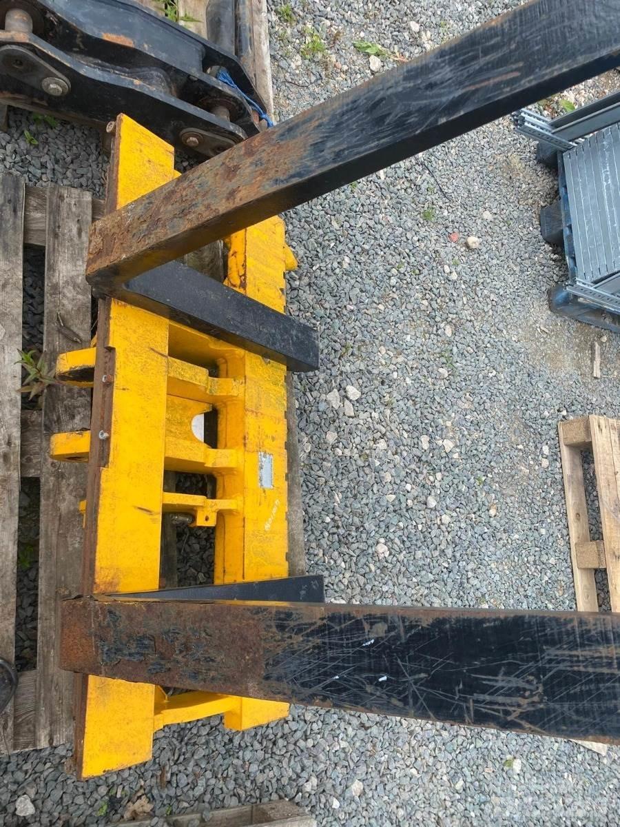 JCB  Telehandlers