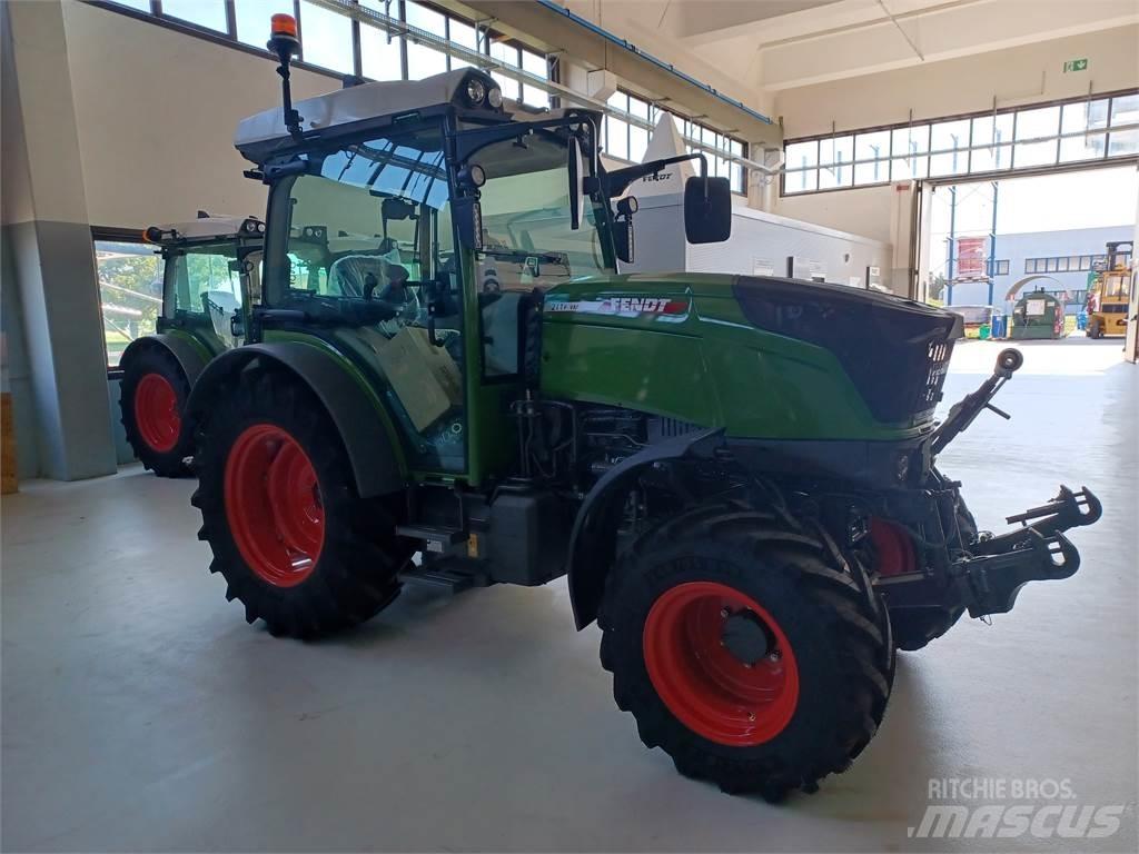 Fendt 211F Tractors