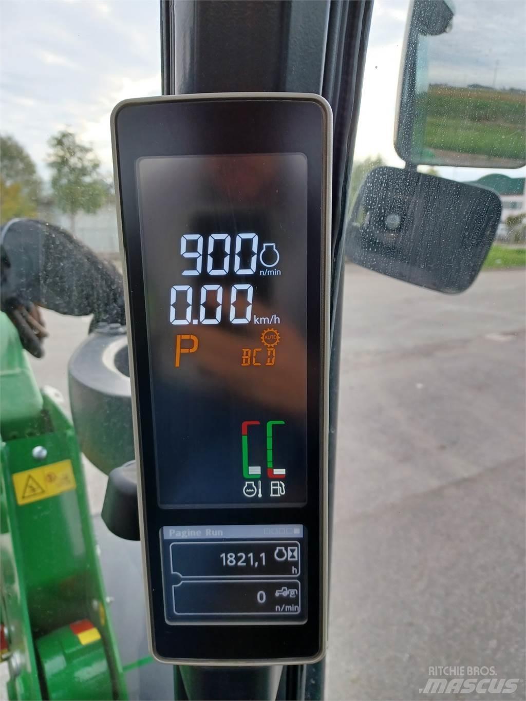 John Deere 5125R Tractors