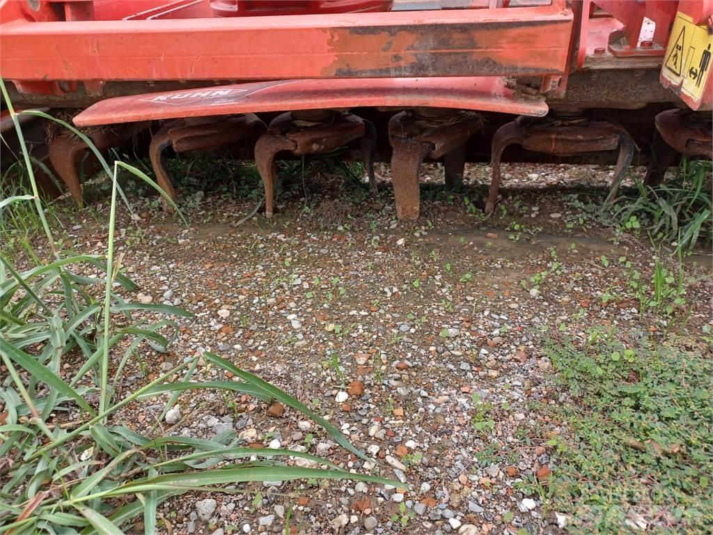 Kuhn HRB403DR Farm machinery