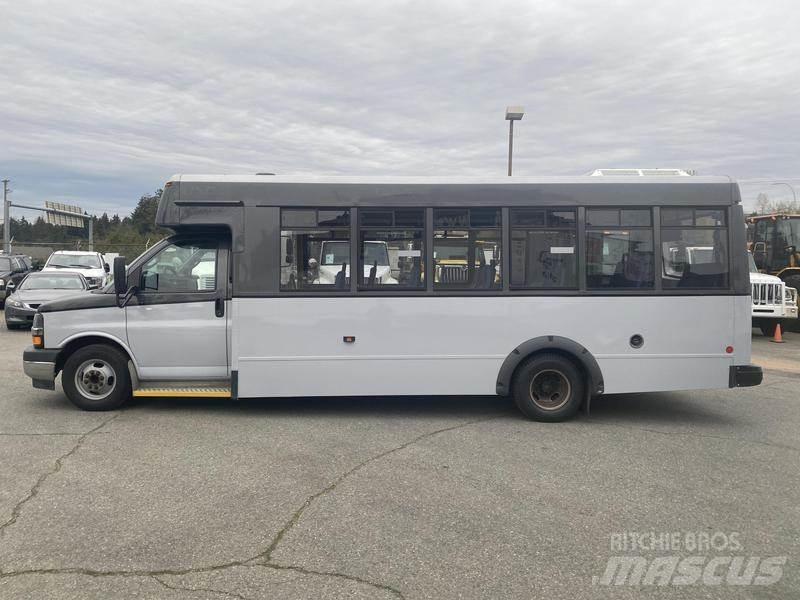 Chevrolet Express Mini bus