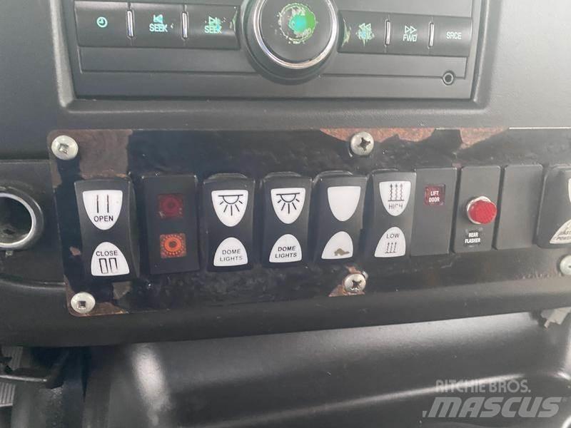 Chevrolet Express Mini bus