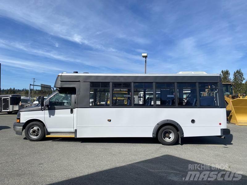 Chevrolet Express Mini bus