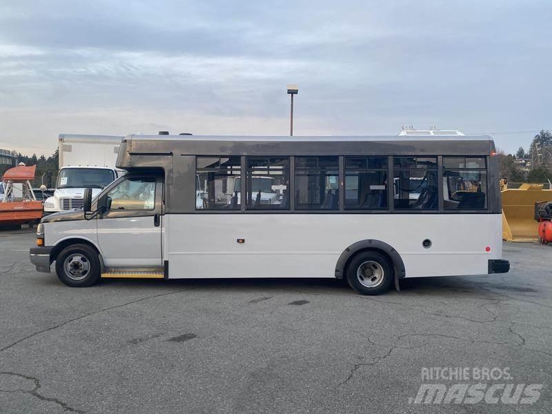 Chevrolet Express Mini bus