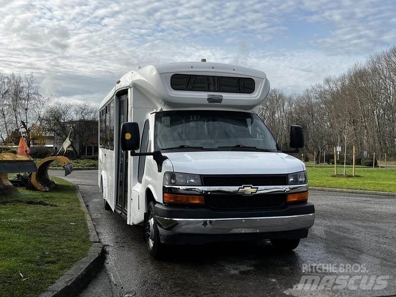 Chevrolet Express Mini bus