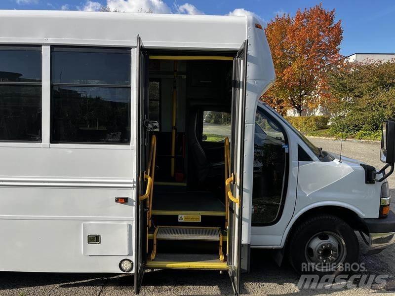 Chevrolet Express Mini bus