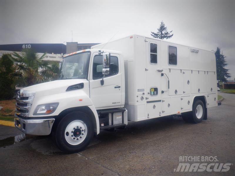 Hino 308 Municipal / general purpose vehicles