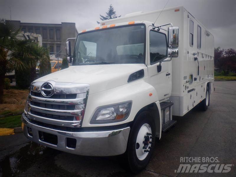 Hino 308 Municipal / general purpose vehicles