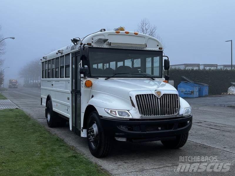 International 4200 Mini bus