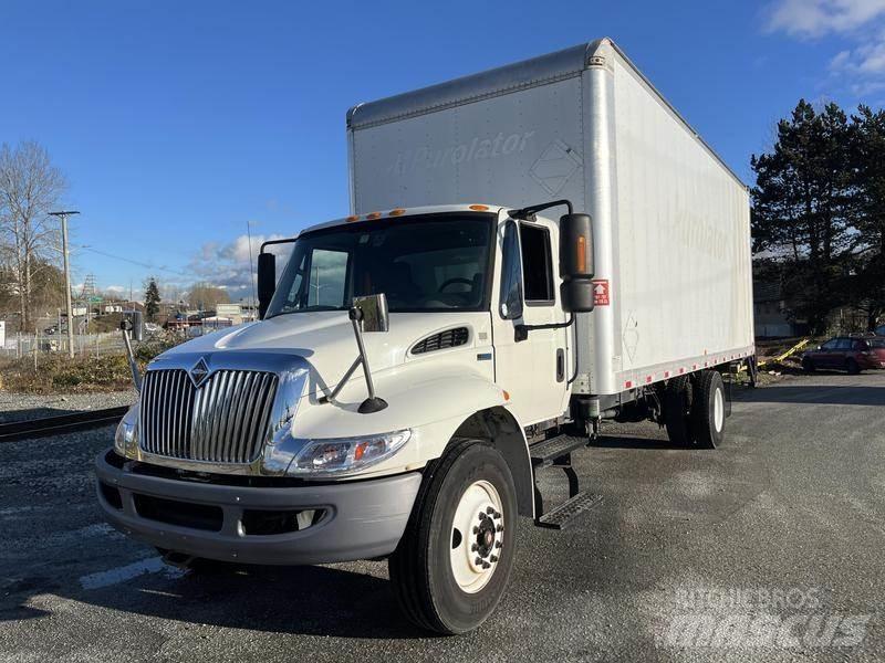 International 4300 Panel vans