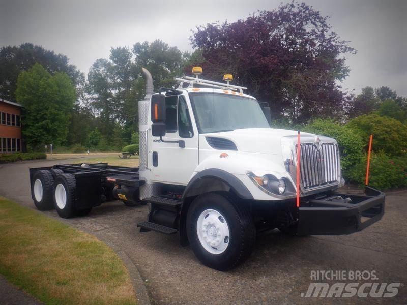 International 7400 Chassis Cab trucks