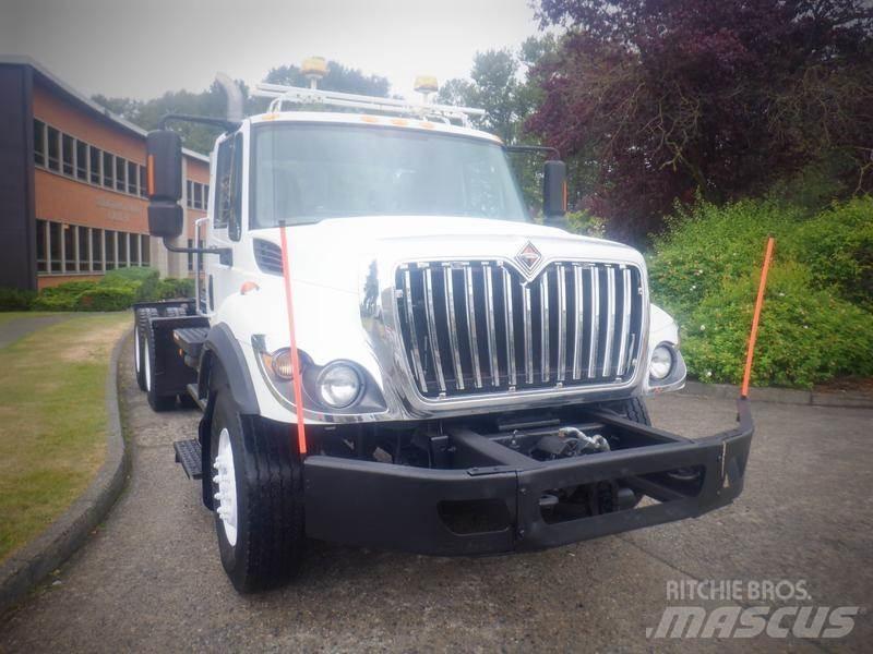 International 7400 Chassis Cab trucks