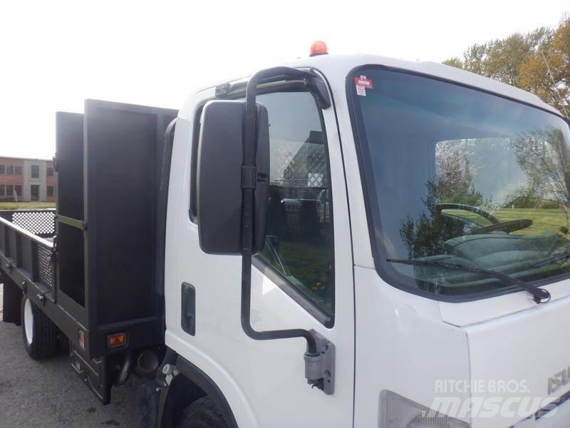 Isuzu NPR Flatbed / Dropside trucks