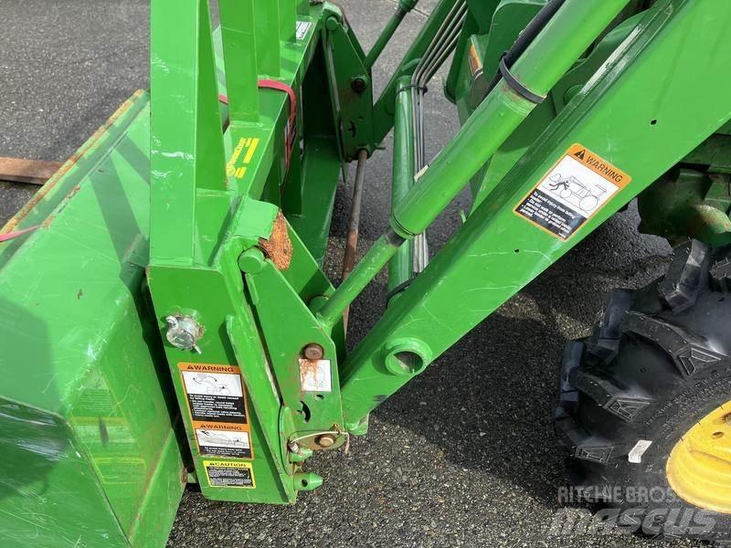 John Deere 790 Tractors