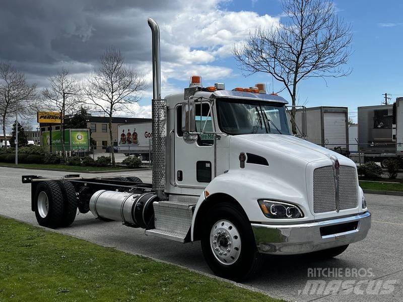 Kenworth T370 Chassis Cab trucks