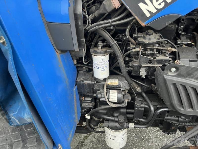 New Holland TN70A Tractors