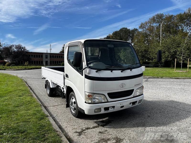 Toyota Toyoace Flatbed / Dropside trucks