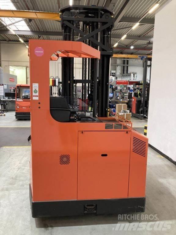 BT FRE270 4-way reach truck