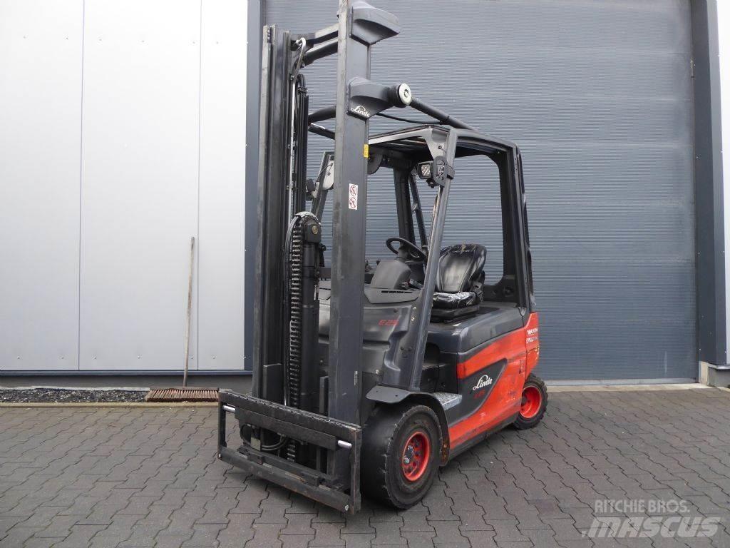 Linde E25-01 Electric forklift trucks