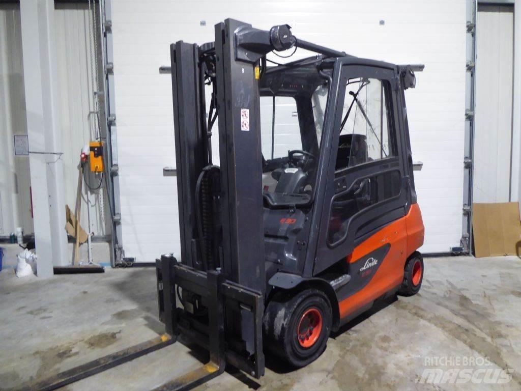Linde E30-01 Electric forklift trucks