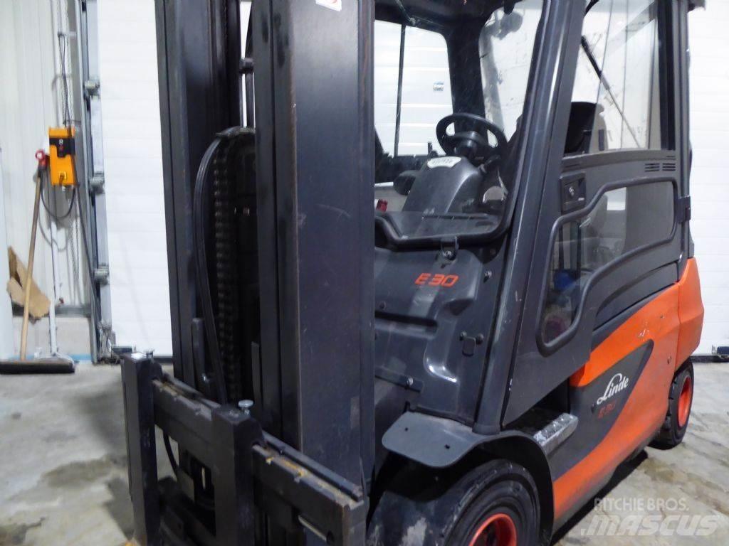 Linde E30-01 Electric forklift trucks