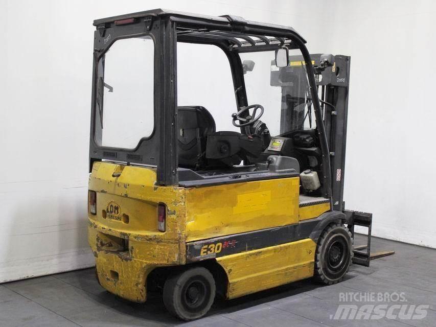 OM E 30 AC Electric forklift trucks