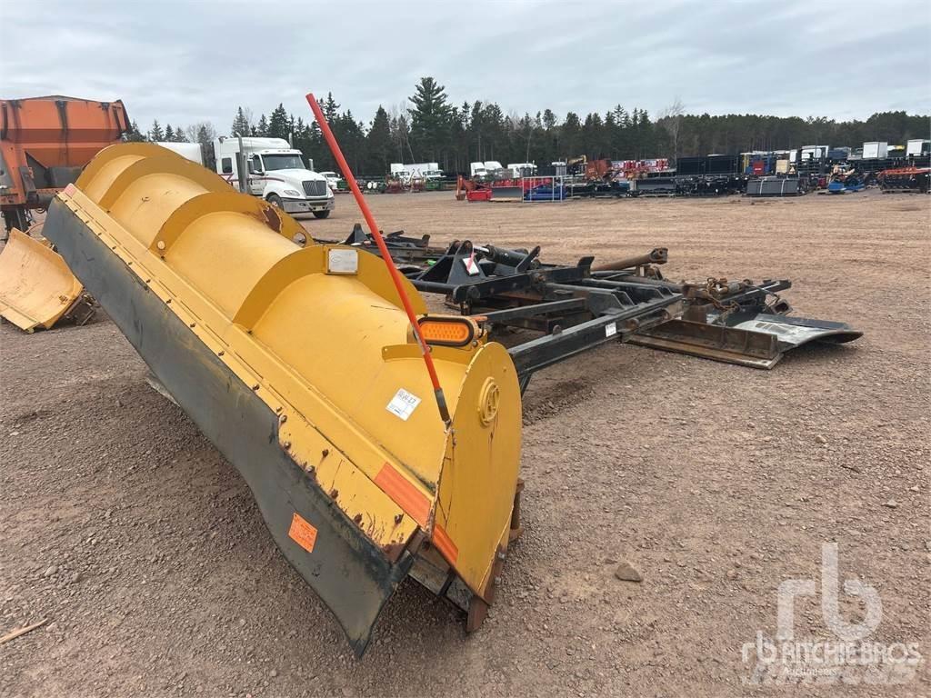 AT 10-12 Other road and snow machines