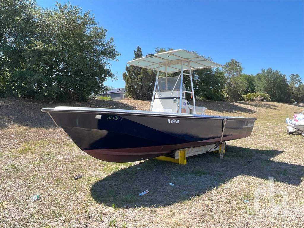  BOSTON WHALER Work boats / barges