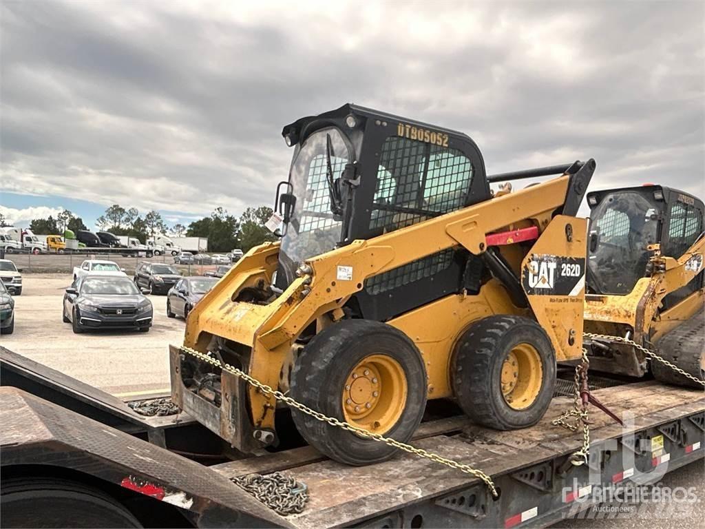 CAT 262D Skid steer loaders