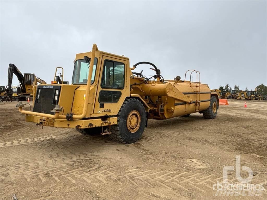 CAT 613C Water bowser