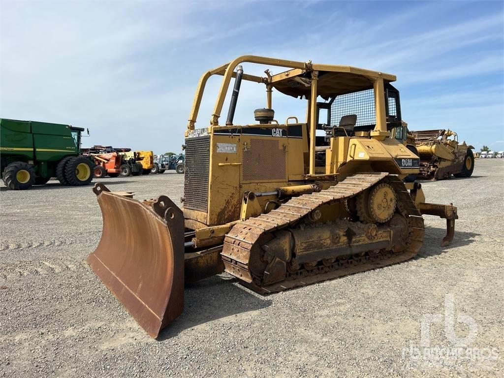 CAT D6M XL Crawler dozers