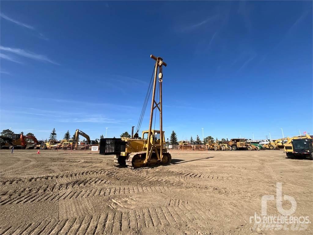 CAT D7G Pipelayer dozers
